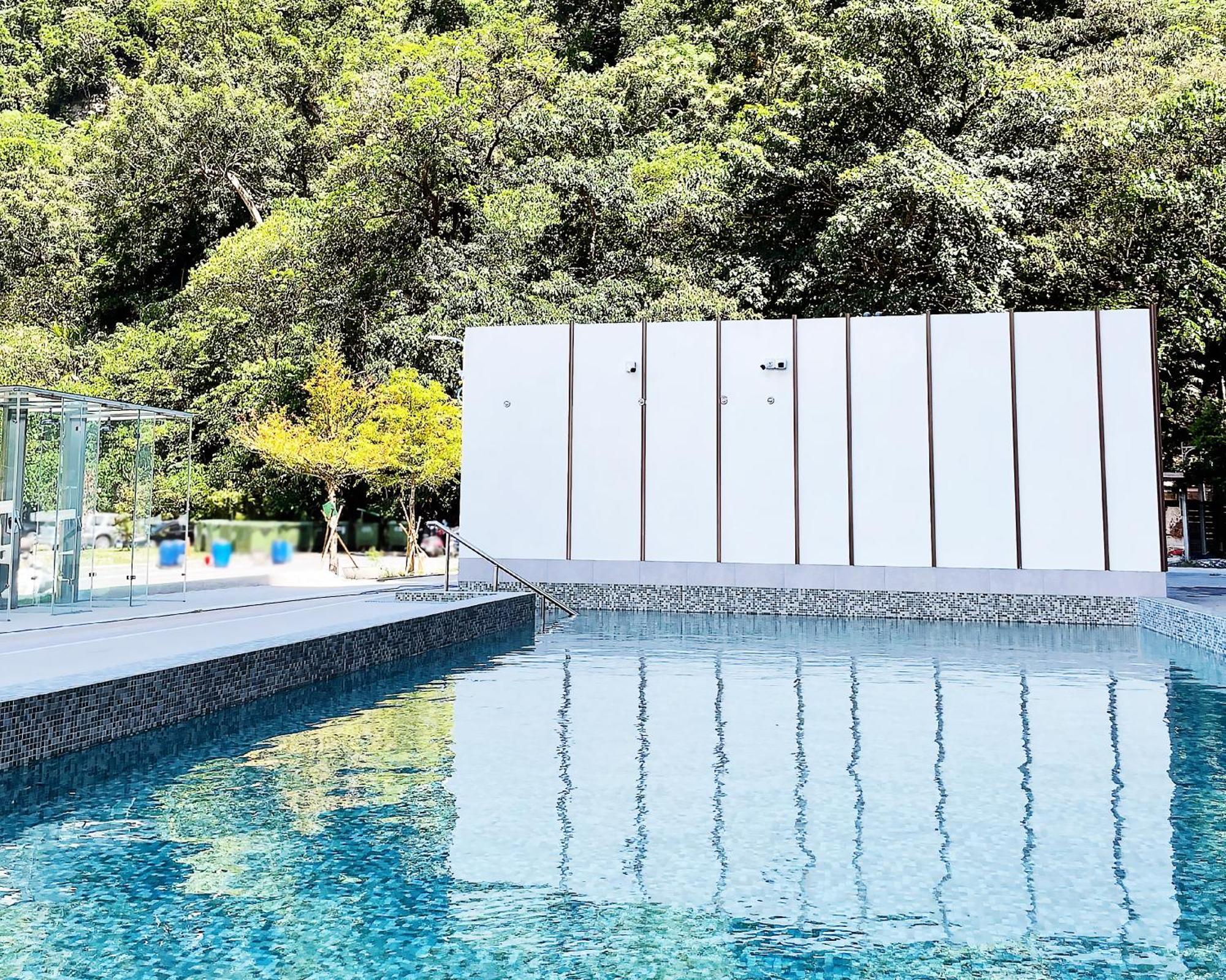 Chihpen Century Hotel Wenquan Dış mekan fotoğraf The swimming pool at the National Museum of Singapore